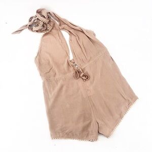 Very flattering romper !!